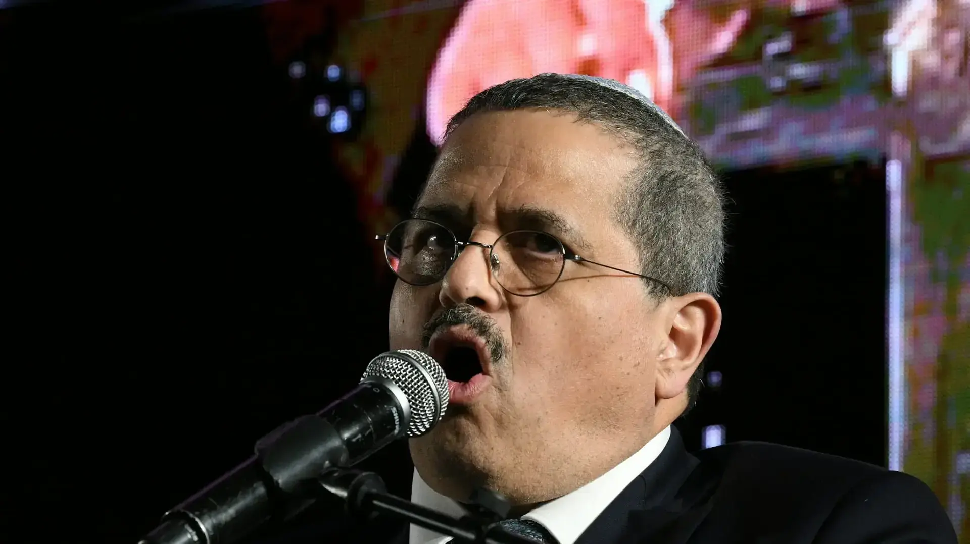 רוני אלשיך בהפגנה נגד המהפכה המשפטית בתל אביב. 25 בפברואר 2023 רוני אלשיך בהפגנה נגד המהפכה המשפטית בתל אביב. 25 בפברואר 2023