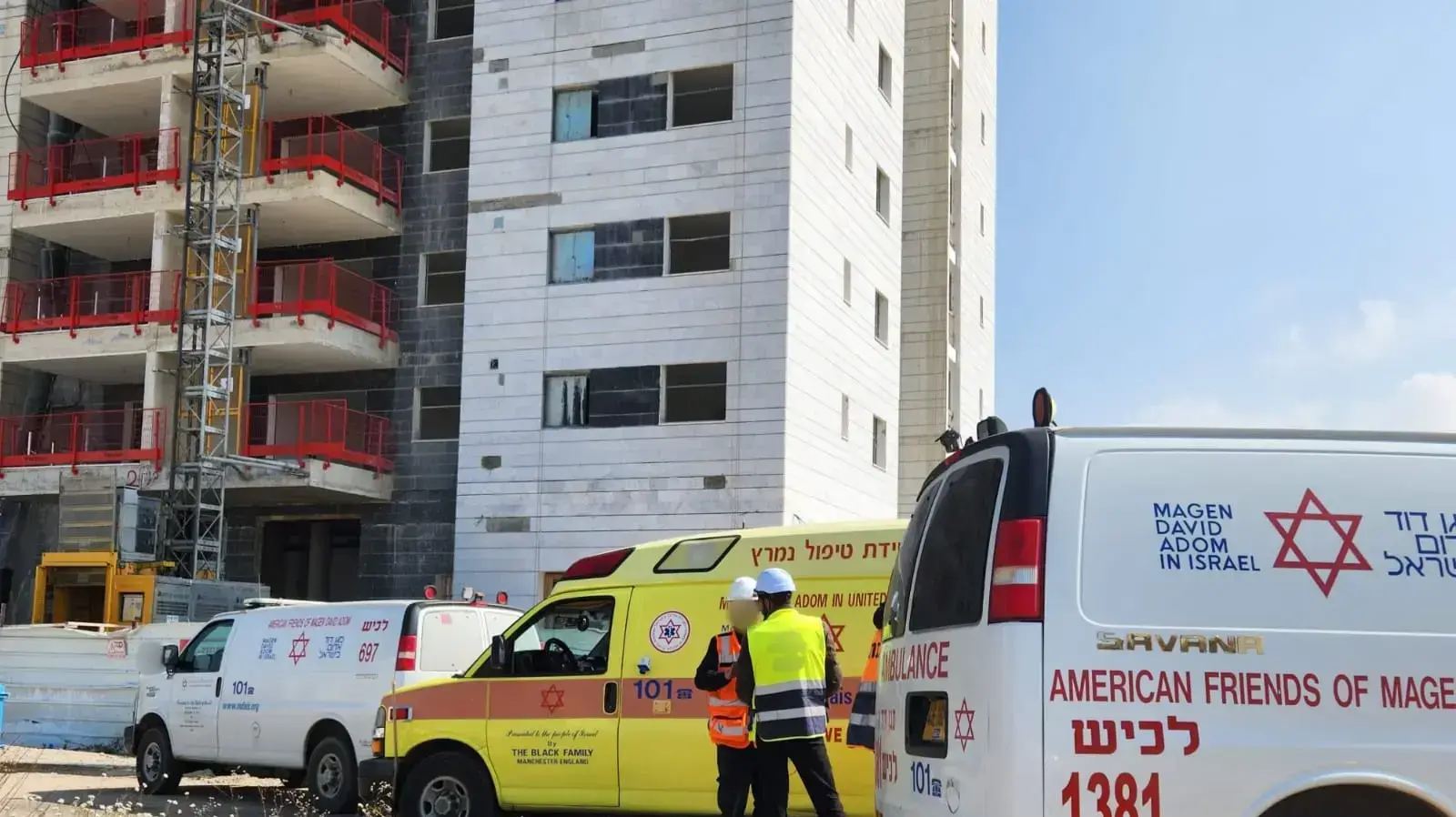 פועל בן 20 נהרג מנפילה מגובה של כ-8 קומות באתר באשקלון. 26 בפברואר 2023