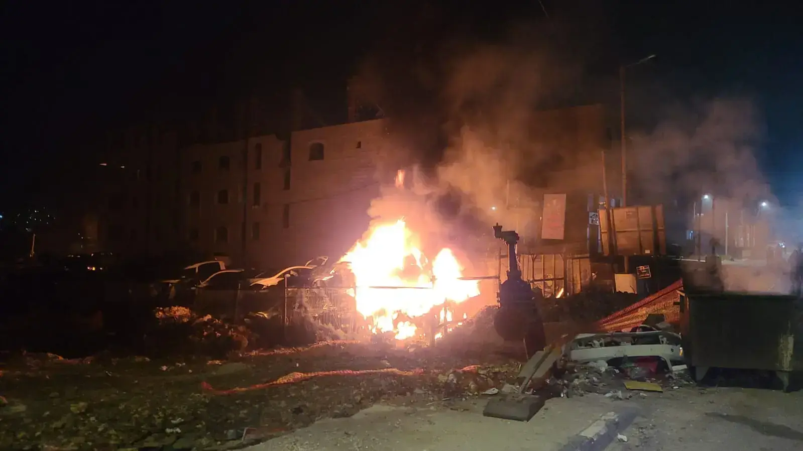 עימותים בין יהודים לערבים בחווארה- הוצת בית של משפחה פלסטינית. 26 בפברואר 2023 עימותים בין יהודים לערבים בחווארה- הוצת בית של משפחה פלסטינית. 26 בפברואר 2023