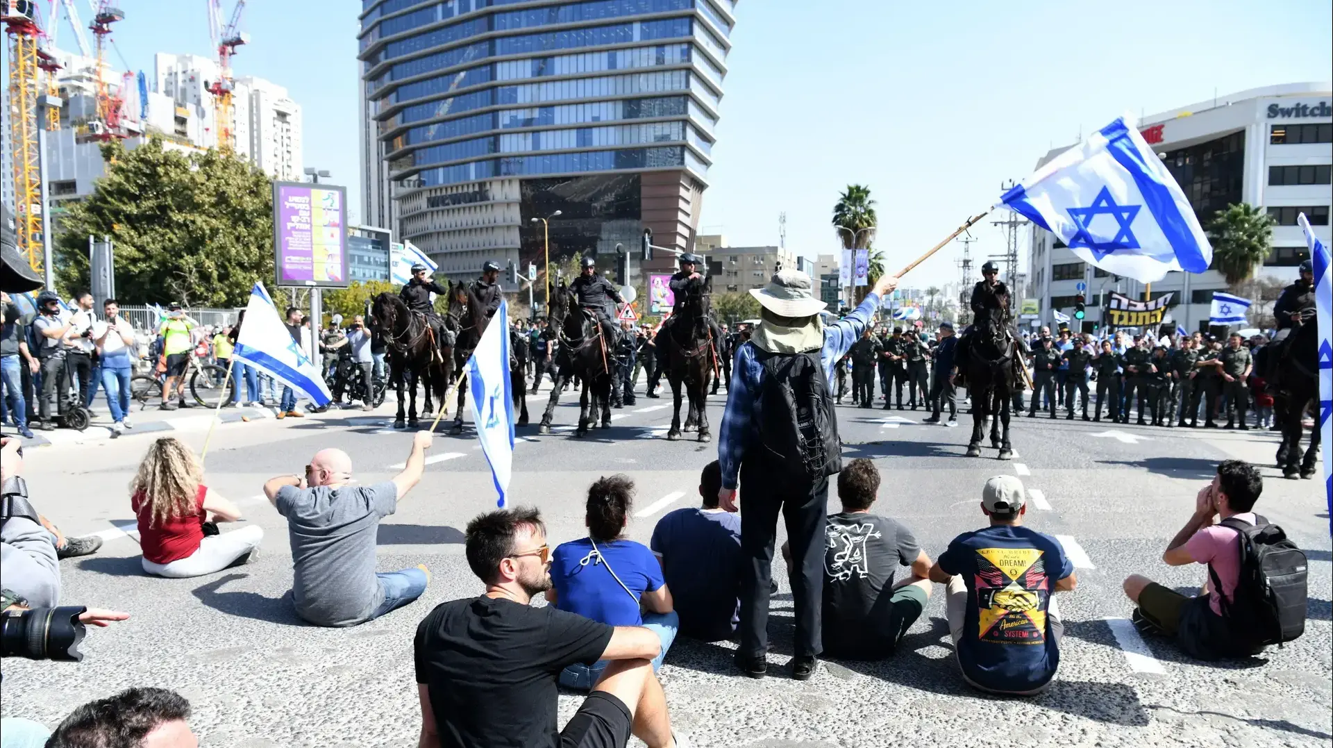 הפגנות צומת עזריאלי, יום הזעם 1.3.2023 הפגנות צומת עזריאלי, יום הזעם 1.3.2023