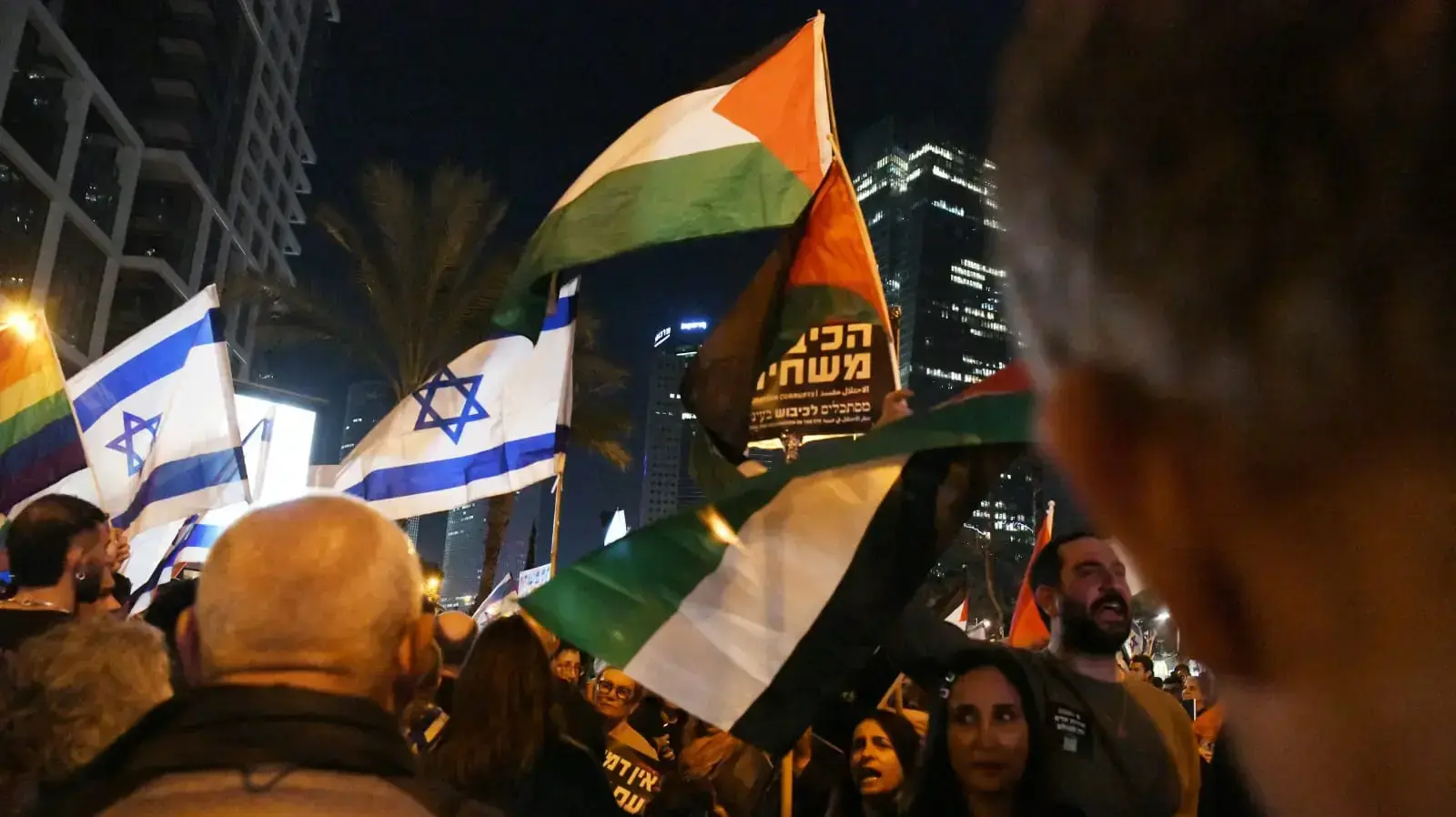 הפגנה נגד המהפכה המשפטית,קפלן תל אביב, 4 במרץ 2023 הפגנה נגד המהפכה המשפטית,קפלן תל אביב, 4 במרץ 2023