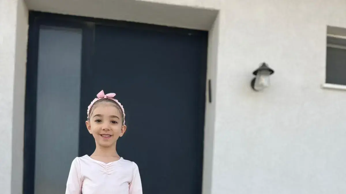 נינה דיאמנט מחופש ביישוב כרמית לכבוד פורים, 5 במרץ 2023