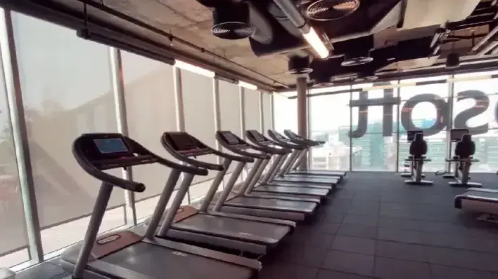 חדר כושר בקומה השמינית של משרדי חברת מייקרוסופט