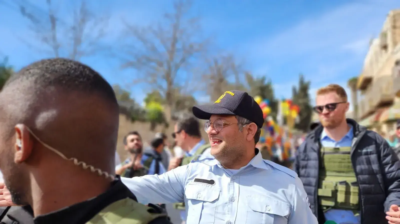 איתמר בן גביר מחופש לשוטר איתמר בן גביר מחופש לשוטר