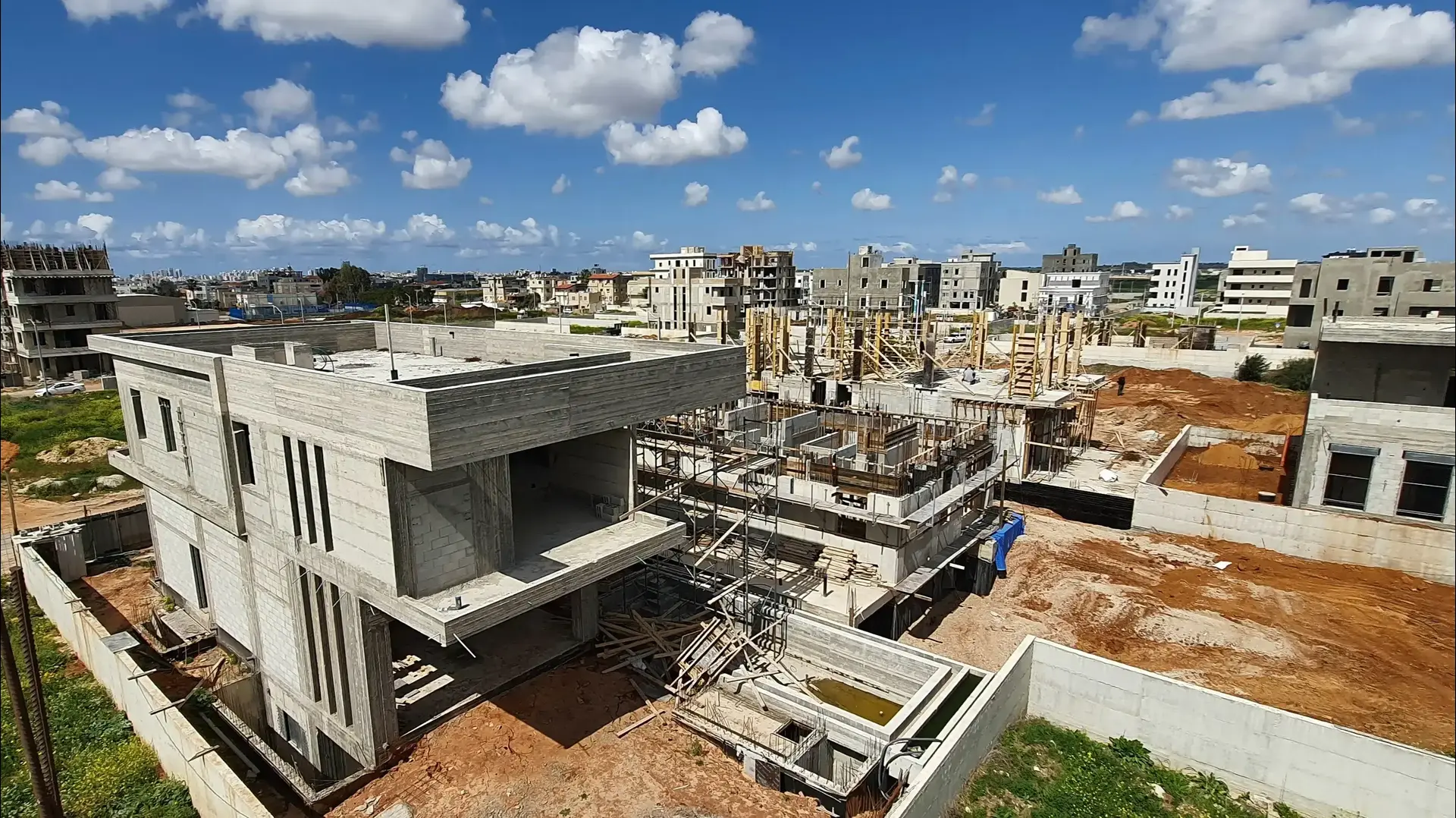 בנייה במגזר הערבי ג'לג'וליה בנייה במגזר הערבי ג'לג'וליה