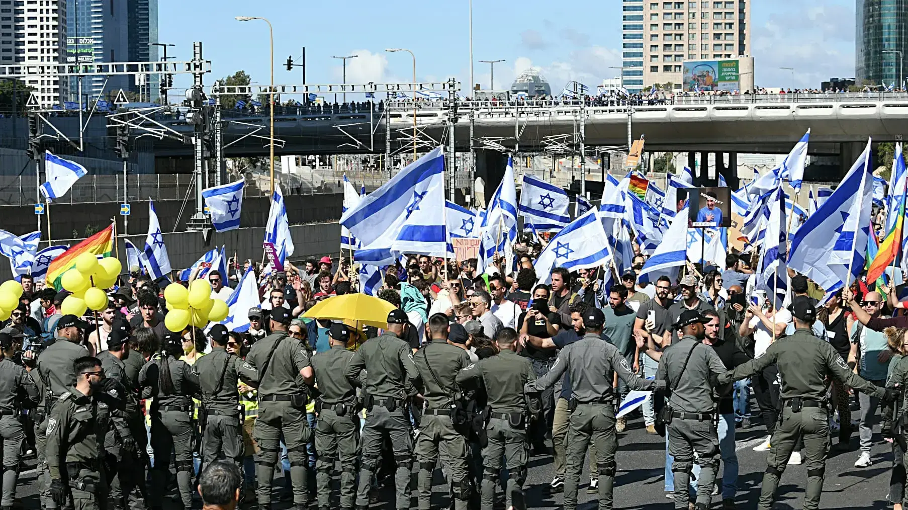 מהומות באיילון בהפגנה נגד המהפכה המשפטית. 9 במרץ 2023 מהומות באיילון בהפגנה נגד המהפכה המשפטית. 9 במרץ 2023
