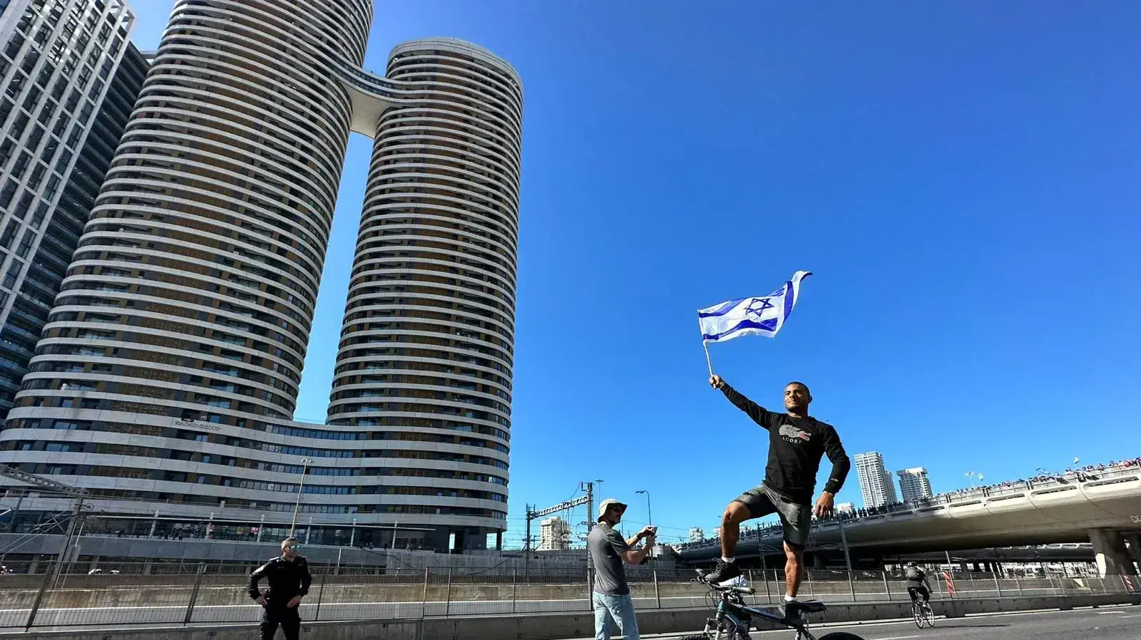 מהומות באיילון בהפגנה נגד המהפכה המשפטית. 9 במרץ 2023 מהומות באיילון בהפגנה נגד המהפכה המשפטית. 9 במרץ 2023