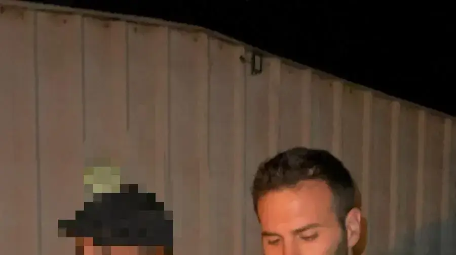 מעצר של חשוד שהחזיק עופר ותיעד את עצמו ברשתות החברתיות מעצר של חשוד שהחזיק עופר ותיעד את עצמו ברשתות החברתיות