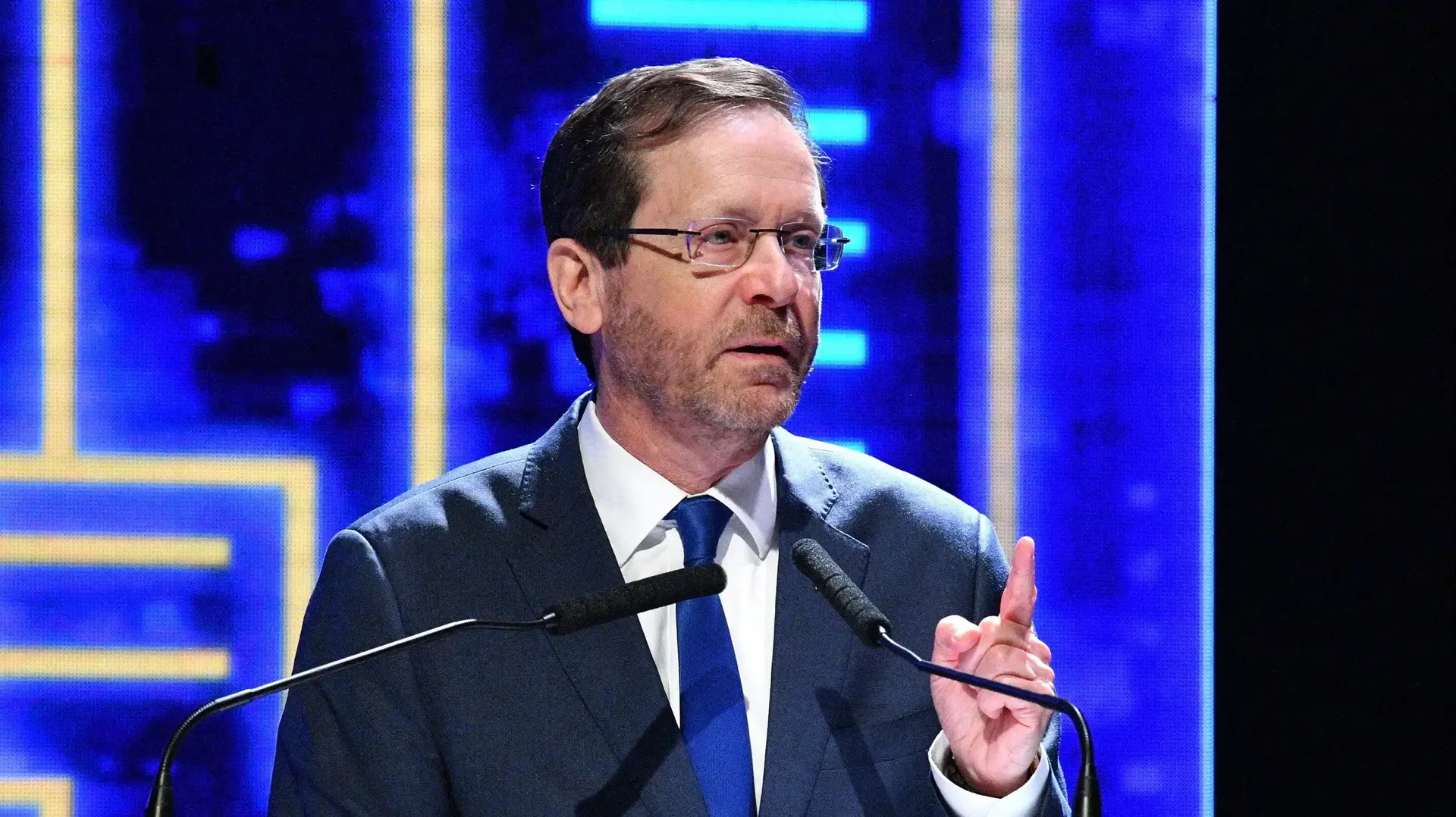 יצחק הרצוג, נשיא המדינה, בטקס הענקת אזרחות כבוד של עיריית תל אביב, 13 במרץ 2023 יצחק הרצוג, נשיא המדינה, בטקס הענקת אזרחות כבוד של עיריית תל אביב, 13 במרץ 2023