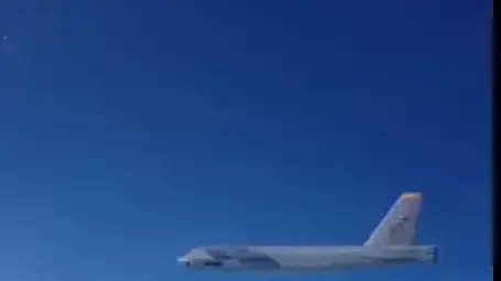 מטוס קרב רוסי יירט מפציץ אמריקני מטוס קרב רוסי יירט מפציץ אמריקני