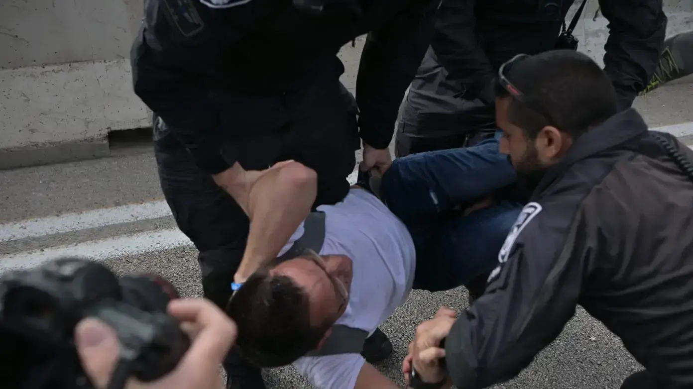 הפגנה נגד המהפכה המשפטית, נתיבי איילון, תל אביב, 23 במרץ 2023 הפגנה נגד המהפכה המשפטית, נתיבי איילון, תל אביב, 23 במרץ 2023