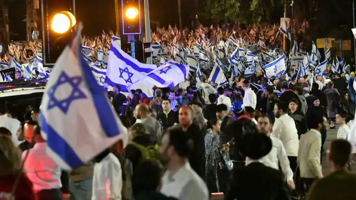 הפגנה נגד המהפכה המשפטית, בני ברק. 23 במרץ 2023 הפגנה נגד המהפכה המשפטית, בני ברק. 23 במרץ 2023