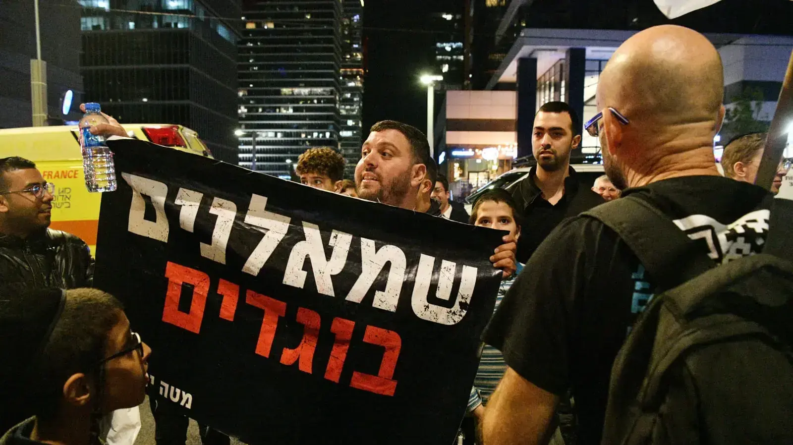 הפגנה נגד המהפכה המשפטית, בני ברק. 23 במרץ 2023 הפגנה נגד המהפכה המשפטית, בני ברק. 23 במרץ 2023