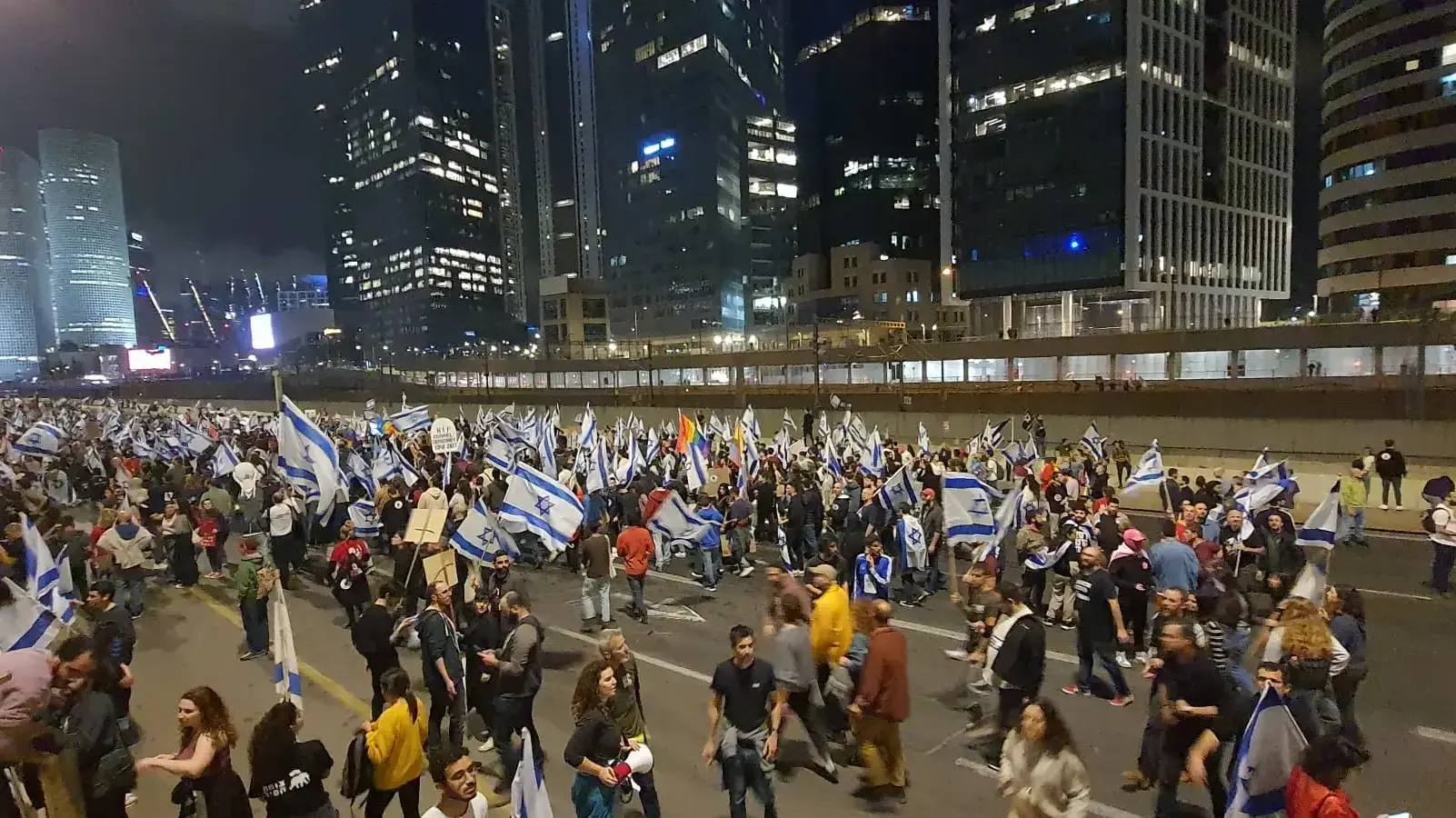 הפגנה נגד המהפכה המשפטית,נתיבי איילון ת"א, 25 במרץ 2023