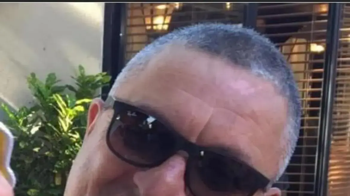 דניאל אלגרט מחזיר את עיטור המופת שלו דניאל אלגרט מחזיר את עיטור המופת שלו