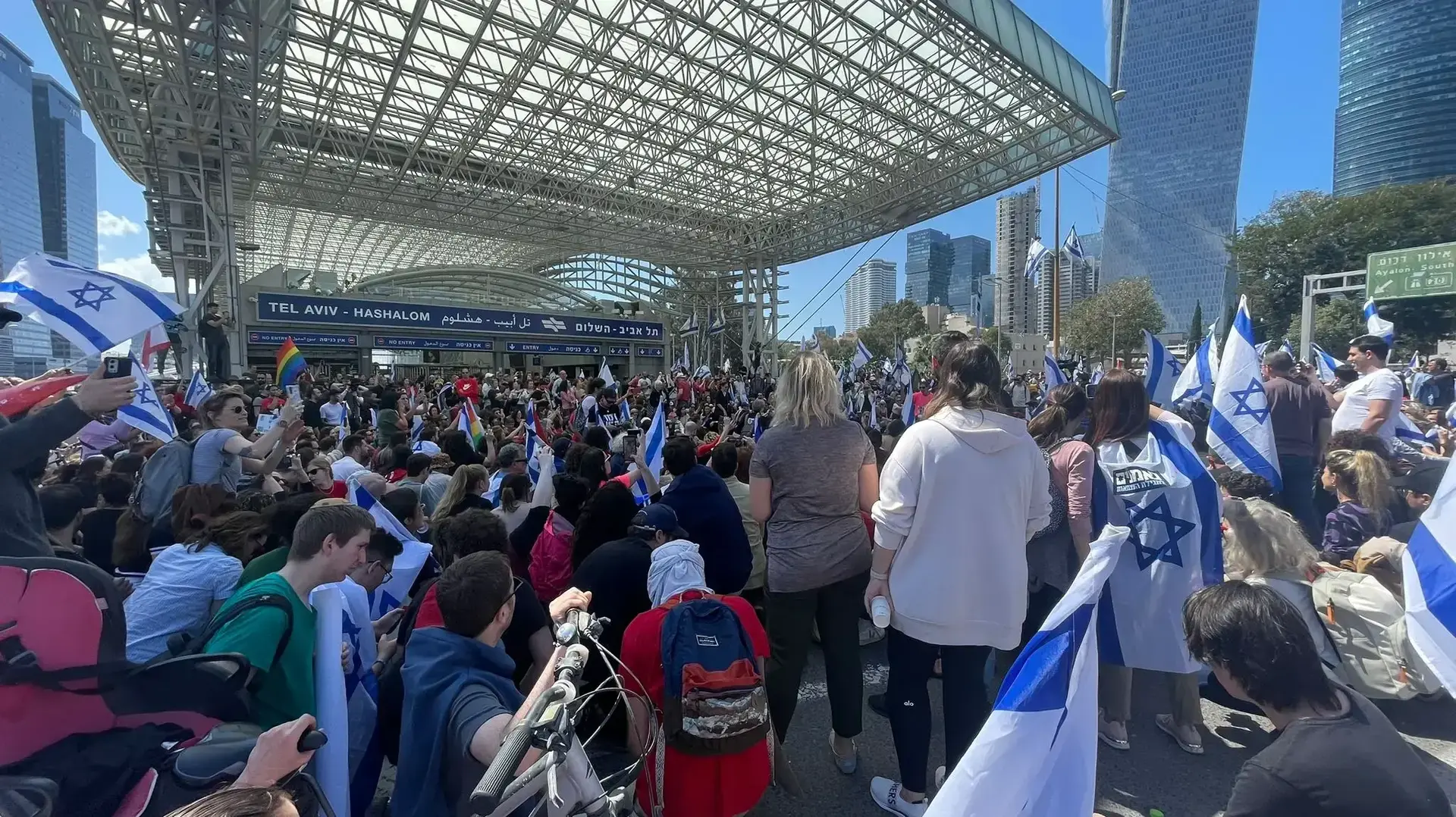 הפגנה נגד המהפכה המשפטית , רכבת השלום 27 במרץ 2023 הפגנה נגד המהפכה המשפטית , רכבת השלום 27 במרץ 2023