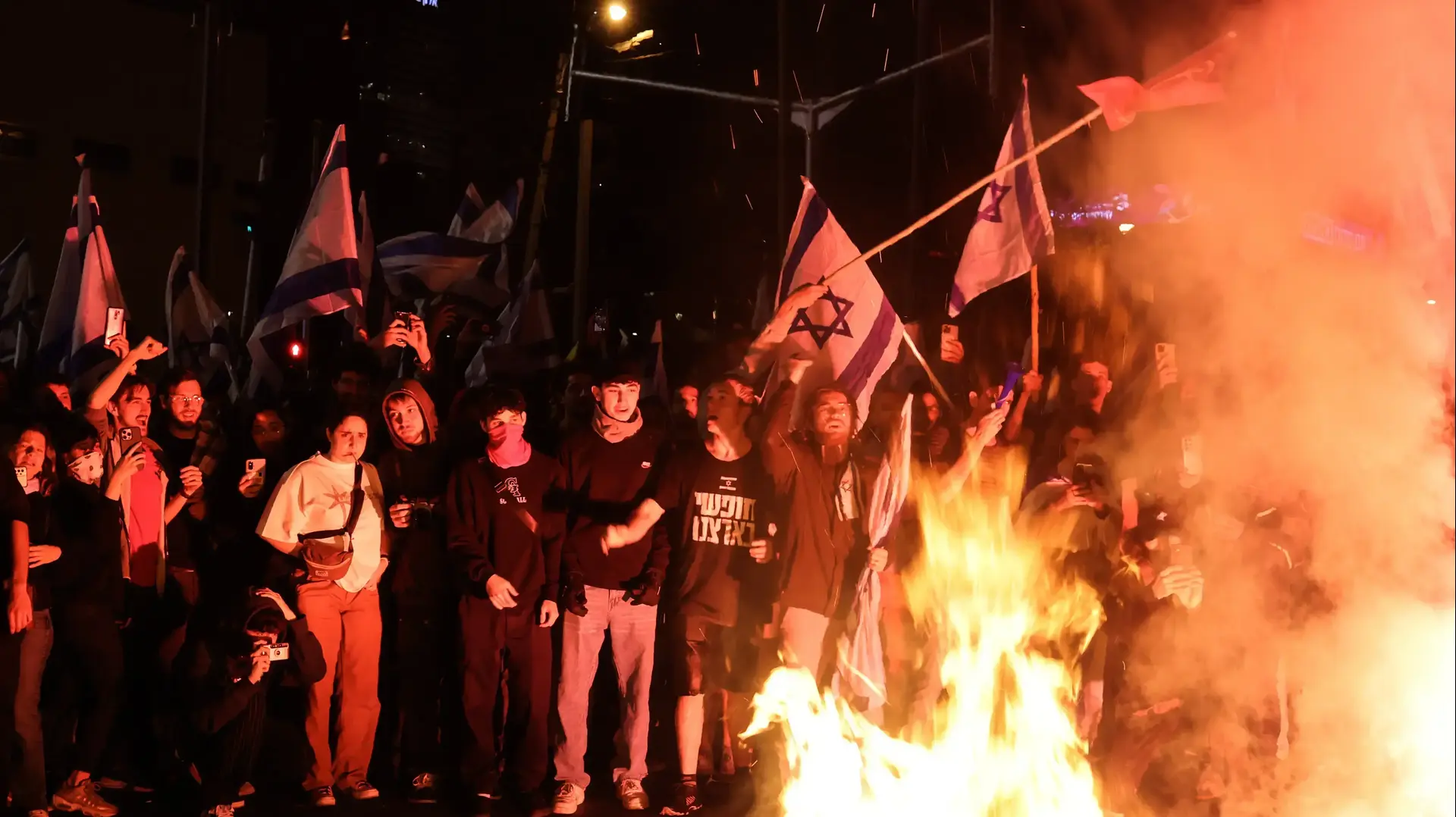 הפגנה נגד המהפכה המשפטית בתל אביב, 27 במרץ 2023 הפגנה נגד המהפכה המשפטית בתל אביב, 27 במרץ 2023