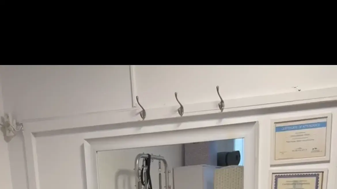 תרגיל פילאטיס קארין לזרוביץ' זנזורי תרגיל פילאטיס קארין לזרוביץ' זנזורי
