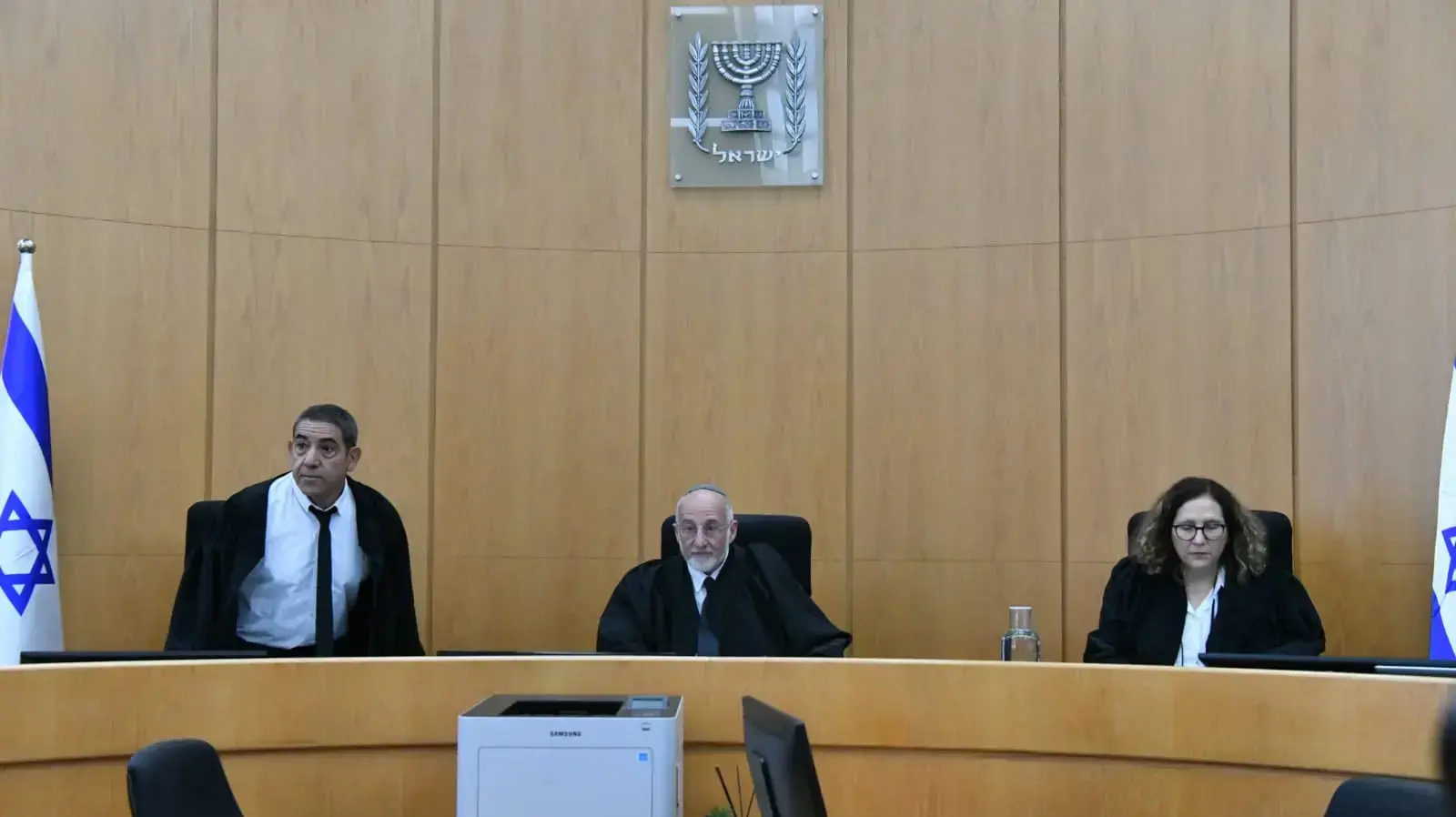 השופט אשר קולה בהכרעת הדין במשפט רצח תאיר ראדה, ביהמ"ש המחוזי נצרת, 30 במרץ 2023 השופט אשר קולה בהכרעת הדין במשפט רצח תאיר ראדה, ביהמ"ש המחוזי נצרת, 30 במרץ 2023
