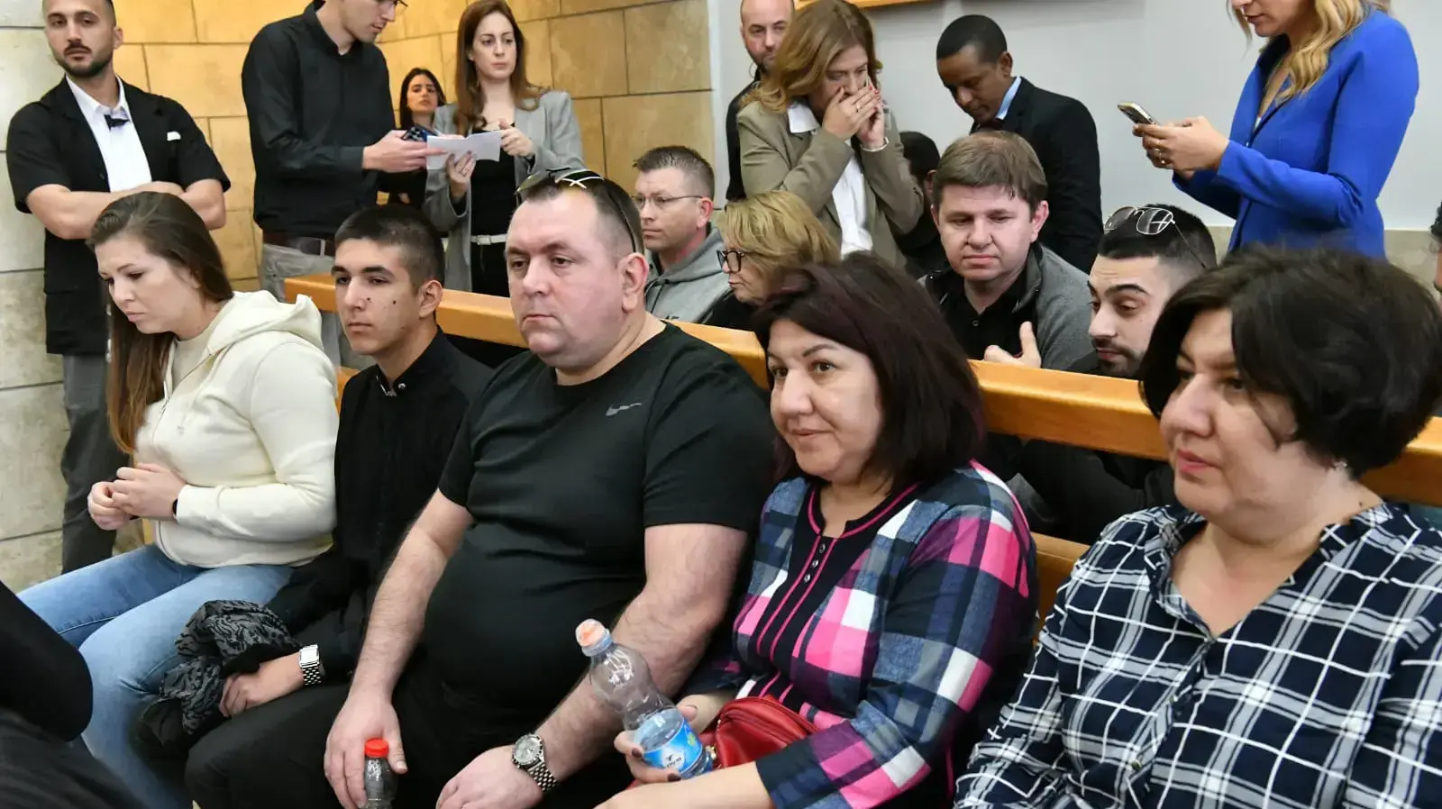 רומן זדורוב ואשתו אולגה בהכרעת הדין במשפט רצח תאיר ראדה, ביהמ"ש המחוזי נצרת, 30 במרץ 2023 רומן זדורוב ואשתו אולגה בהכרעת הדין במשפט רצח תאיר ראדה, ביהמ"ש המחוזי נצרת, 30 במרץ 2023