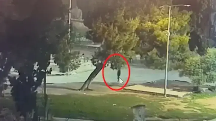 תיעוד המשטרה של חשוד בניסיון פיגוע בירושלים, תושב חורה שנורה למוות בידי שוטרים, 1 באפריל, 2023
תיעוד המשטרה של חשוד בניסיון פיגוע בירושלים, תושב חורה שנורה למוות בידי שוטרים, 1 באפריל, 2023