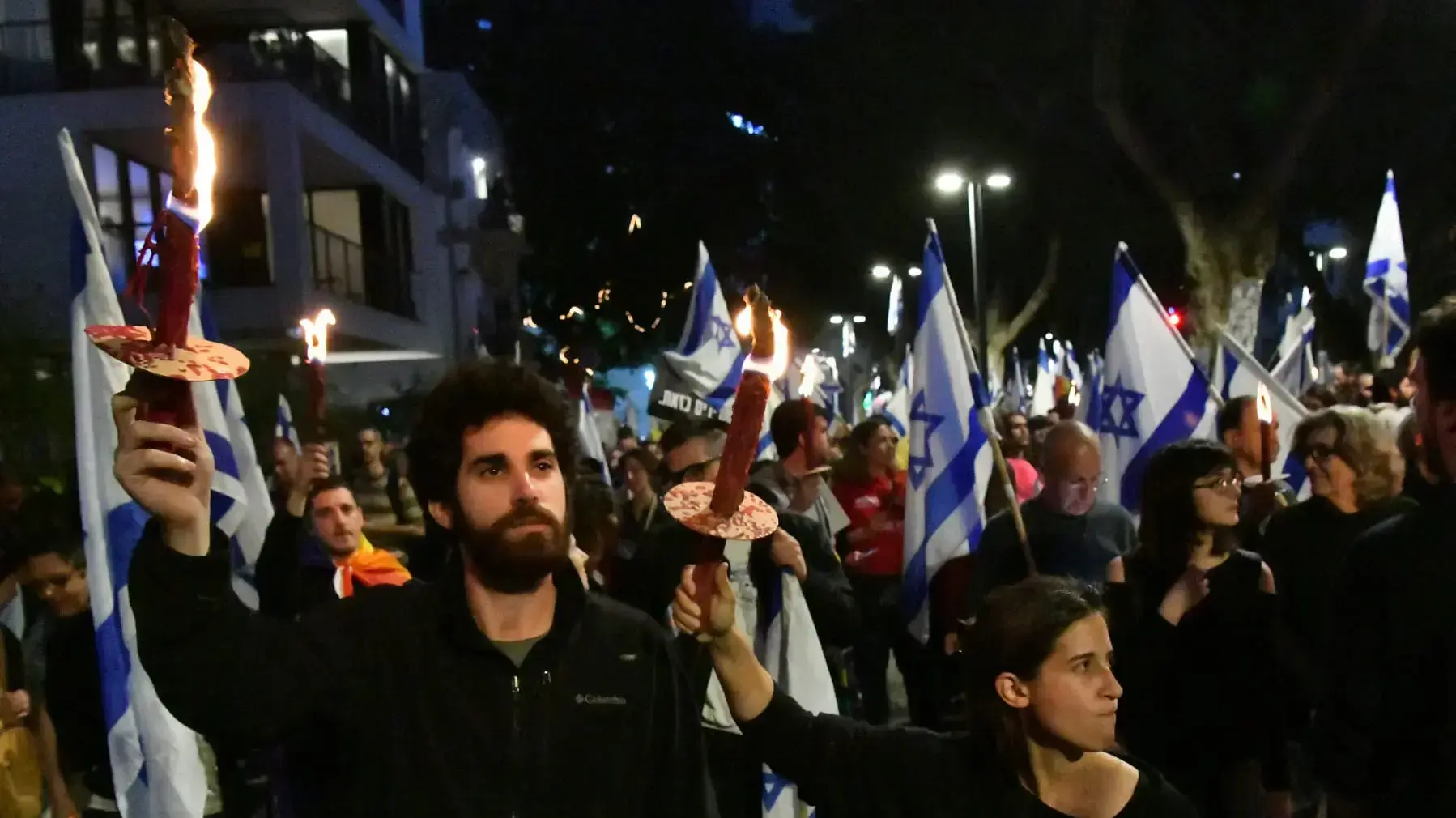 בצל ההדברות, השבוע ה-13 להפגנות נגד המהפכה המשפטית בצומת קפלן, תל אביב 01 באפריל 2023 בצל ההדברות, השבוע ה-13 להפגנות נגד המהפכה המשפטית בצומת קפלן, תל אביב 01 באפריל 2023