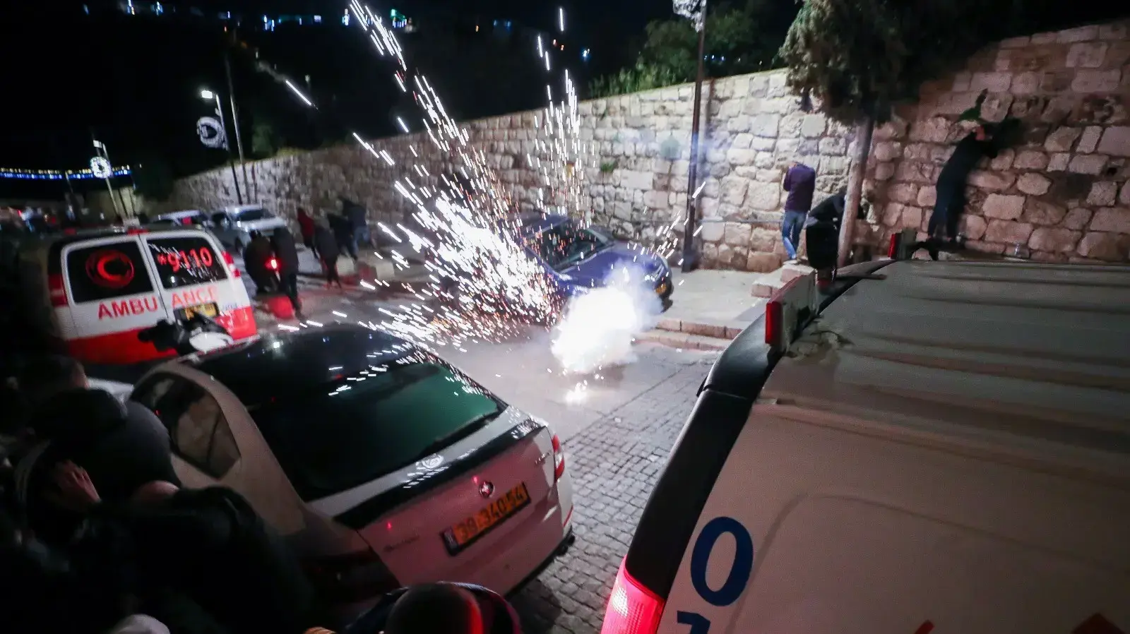זיקוקים בהר הבית, 5 באפריל 2023 זיקוקים בהר הבית, 5 באפריל 2023