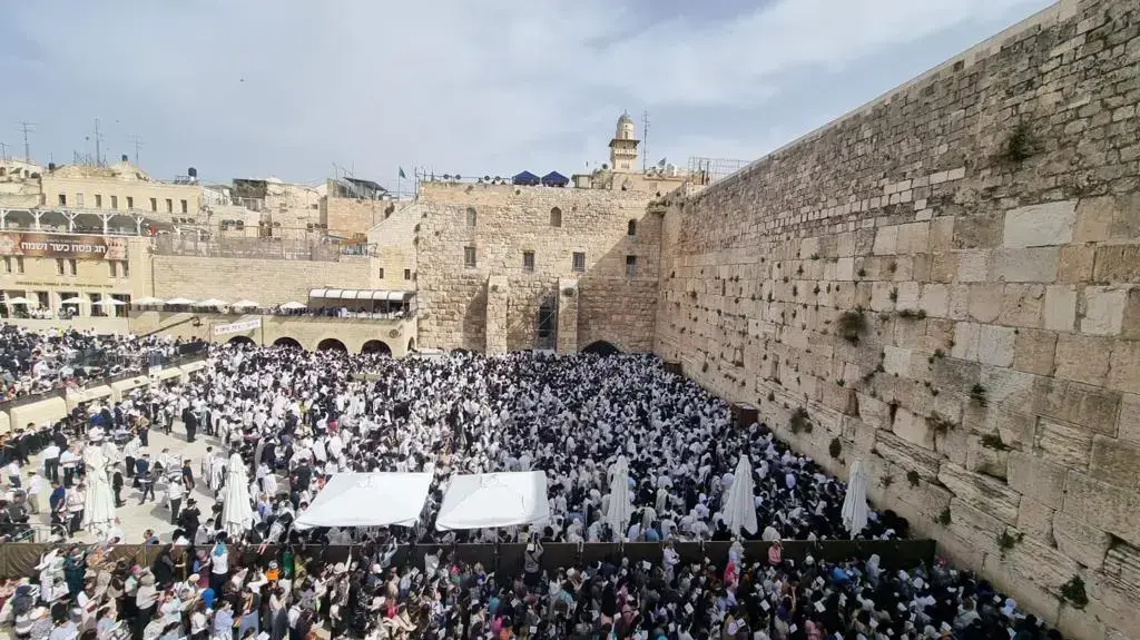 ברכת הכוהנים בכותל, חול המועד פסח 09 באפריל 2023 ברכת הכוהנים בכותל, חול המועד פסח 09 באפריל 2023