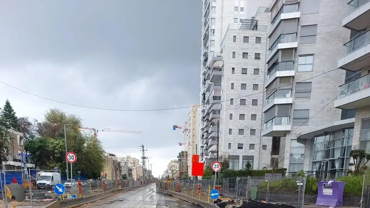 כביש קרס בחולון, 13 באפריל 2023 כביש קרס בחולון, 13 באפריל 2023