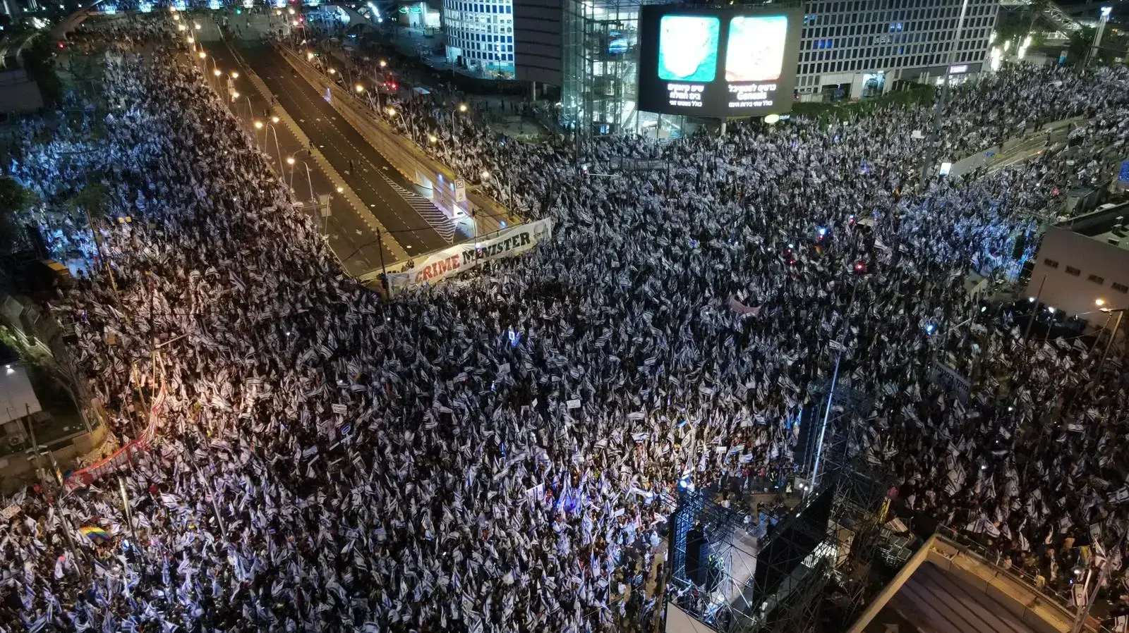 הפגנה נגד המהפכה המשפטית,קפלן, תל אביב . 15 באפריל 2023 הפגנה נגד המהפכה המשפטית,קפלן, תל אביב . 15 באפריל 2023