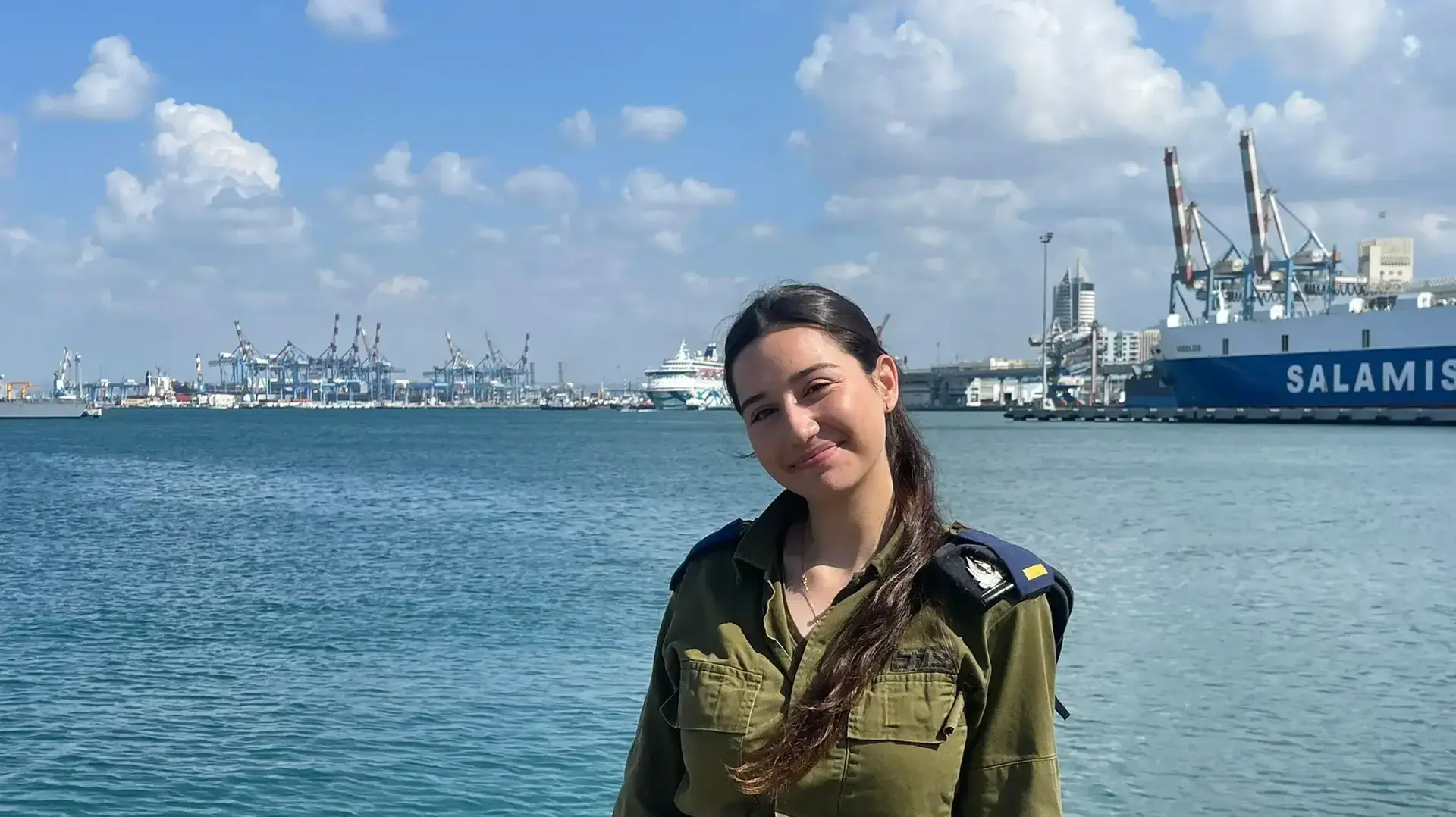 סג"מ שיר אשכנזי, בקרית שליטה ימית, חלק מצוות סיכול חדירת אזרח סורי מלבנון לישראל דרך מצוקי ראש הנקרה סג"מ שיר אשכנזי, בקרית שליטה ימית, חלק מצוות סיכול חדירת אזרח סורי מלבנון לישראל דרך מצוקי ראש הנקרה