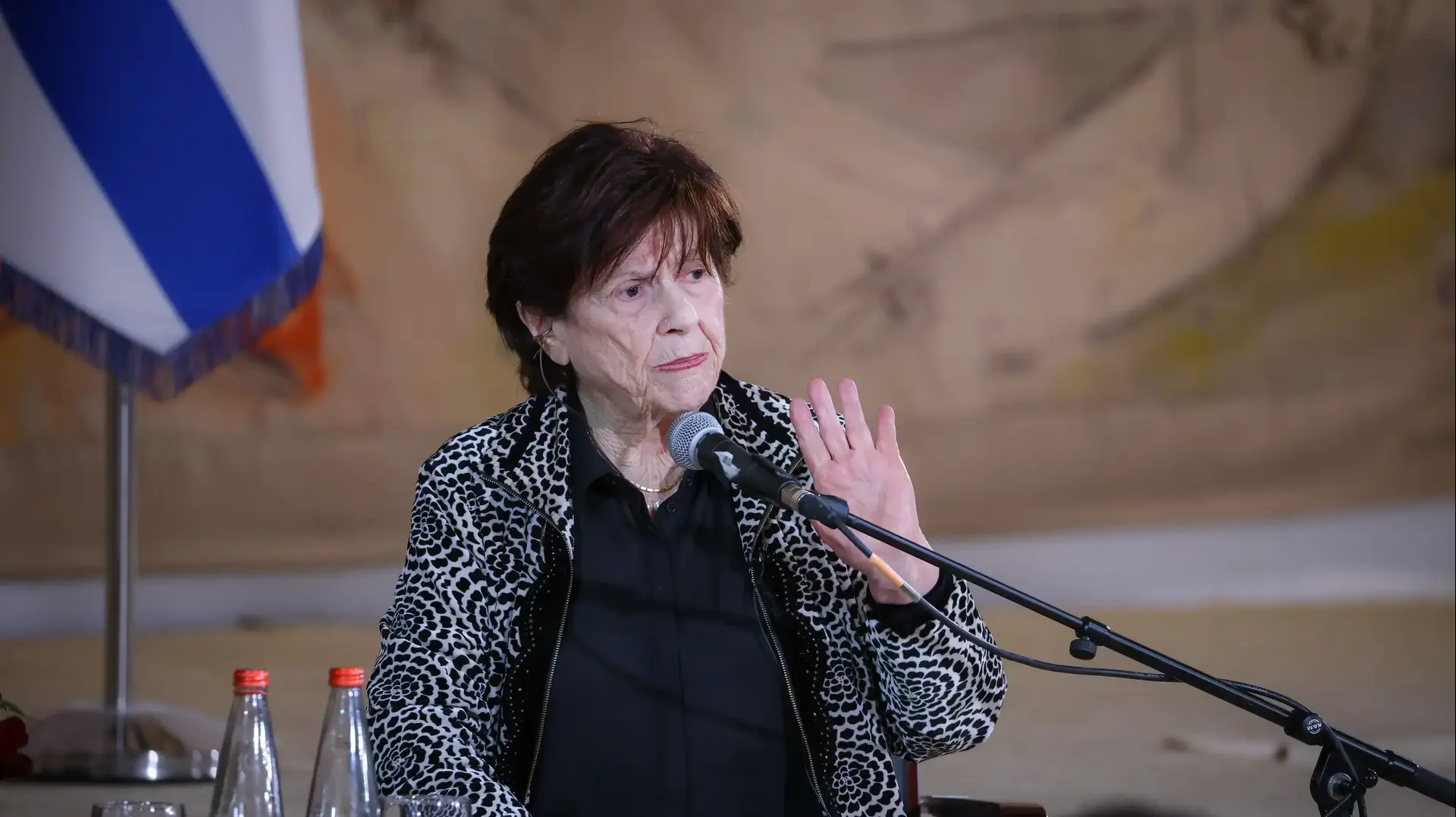 זיכרון בסלון: יו"ר הכנסת אמיר אוחנה מארח את שורדת השואה טובה פדר זיכרון בסלון: יו"ר הכנסת אמיר אוחנה מארח את שורדת השואה טובה פדר