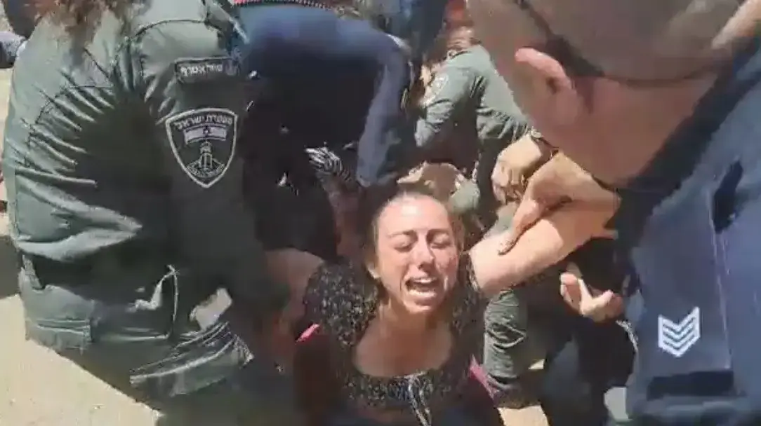 אלימות בהפגנת תושבים בפרדס חנה אלימות בהפגנת תושבים בפרדס חנה