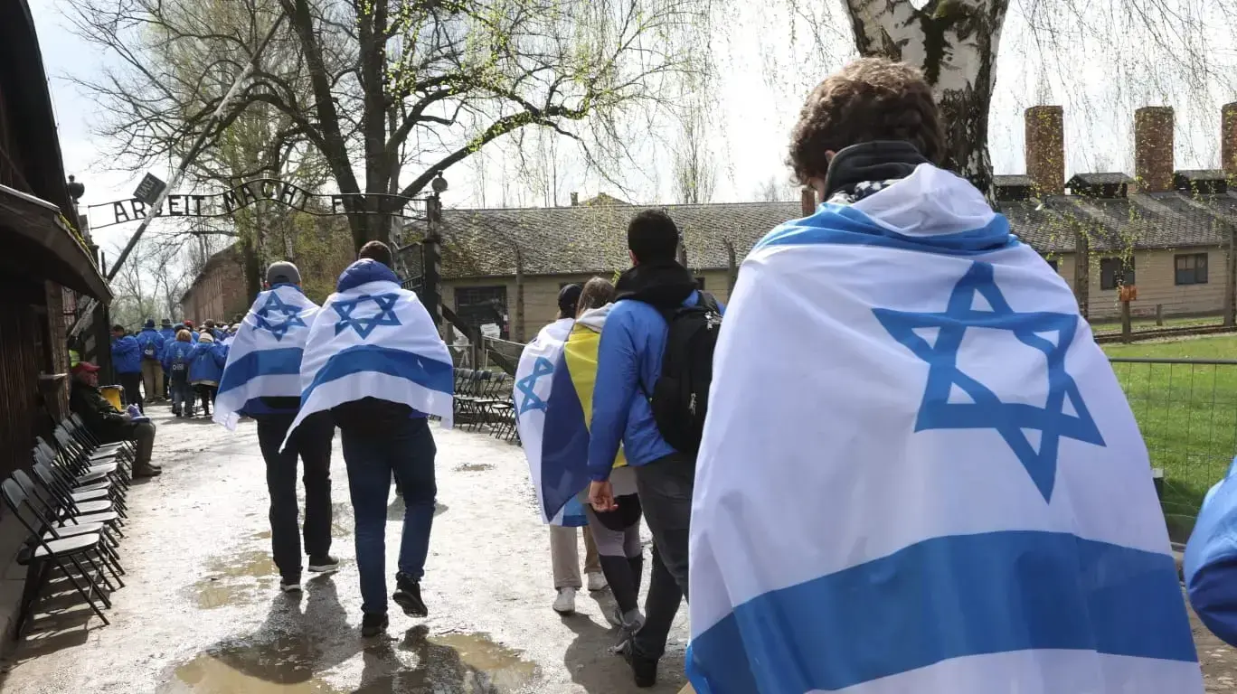 מצעד החיים במחנה ההשמדה אושוויץ בפולין.18 באפריל 2023 מצעד החיים במחנה ההשמדה אושוויץ בפולין.18 באפריל 2023