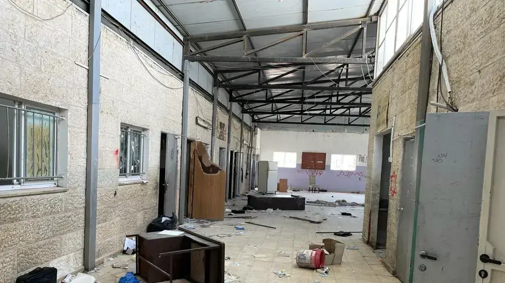 מבנה תלמוד התורה ״תורת חיים״ בשכונת רמות בירושלים שנהרס מבנה תלמוד התורה ״תורת חיים״ בשכונת רמות בירושלים שנהרס