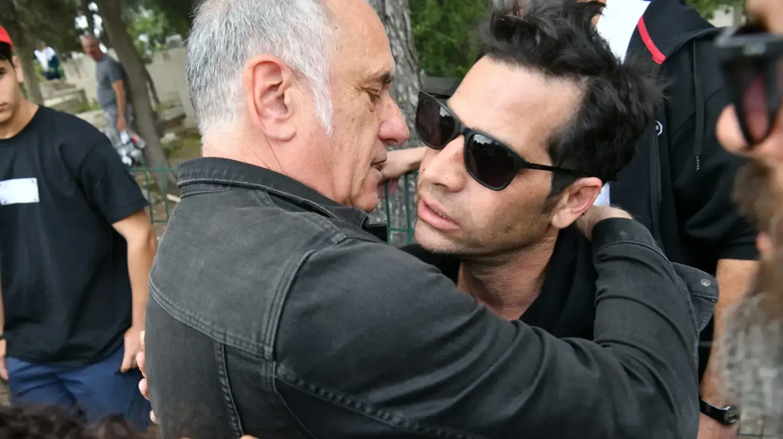הלוויתו של יהונתן גפן בקיבוץ נהלל 21 באפריל 2023 הלוויתו של יהונתן גפן בקיבוץ נהלל 21 באפריל 2023