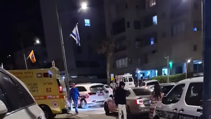 זירת הירי בנתניה בו נהרג מיכאל חסן, 22 באפריל 2023 זירת הירי בנתניה בו נהרג מיכאל חסן, 22 באפריל 2023
