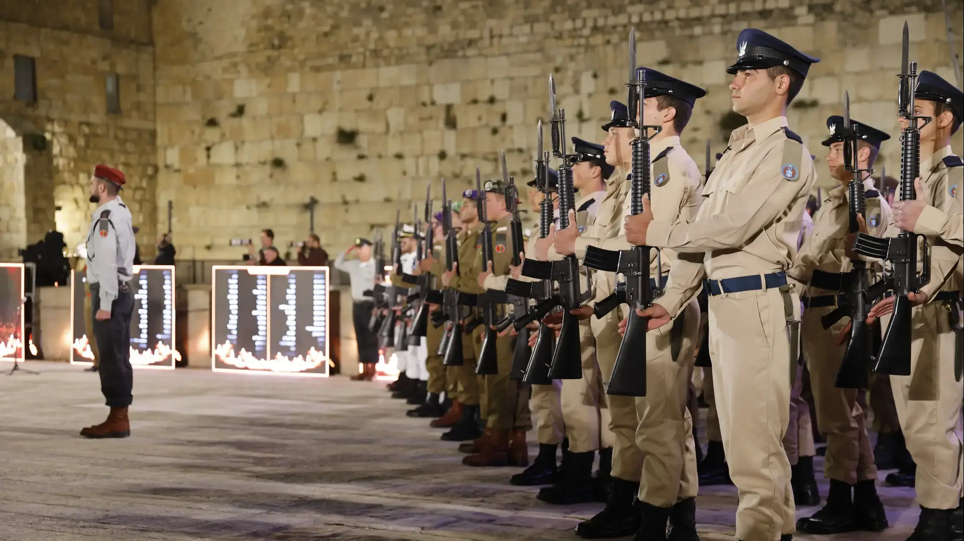 טקס יום הזיכרון בכותל המערבי, ירושלים. 24 באפריל 2023 טקס יום הזיכרון בכותל המערבי, ירושלים. 24 באפריל 2023