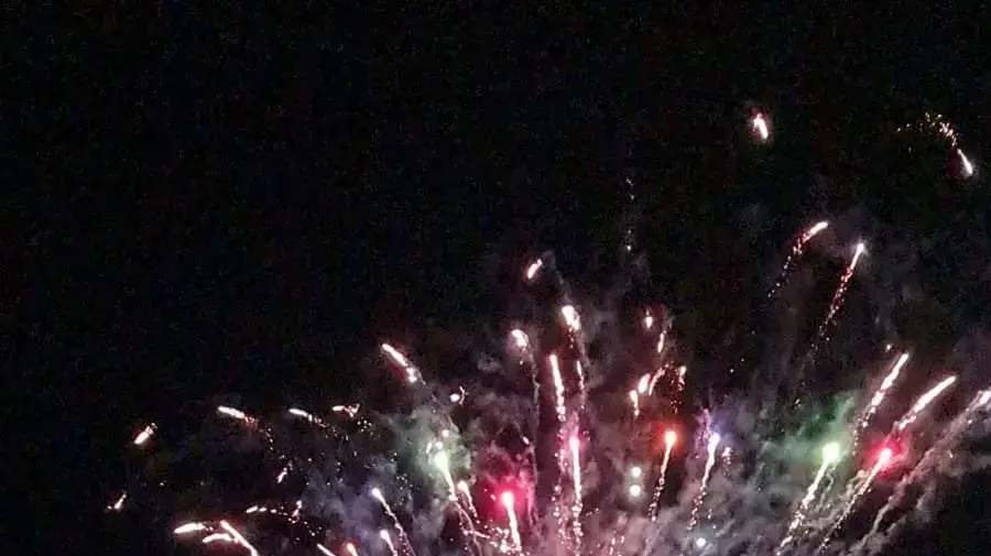 זיקוקים במערת המכפלה בחברון, קרית ארבע
זיקוקים במערת המכפלה בחברון, קרית ארבע