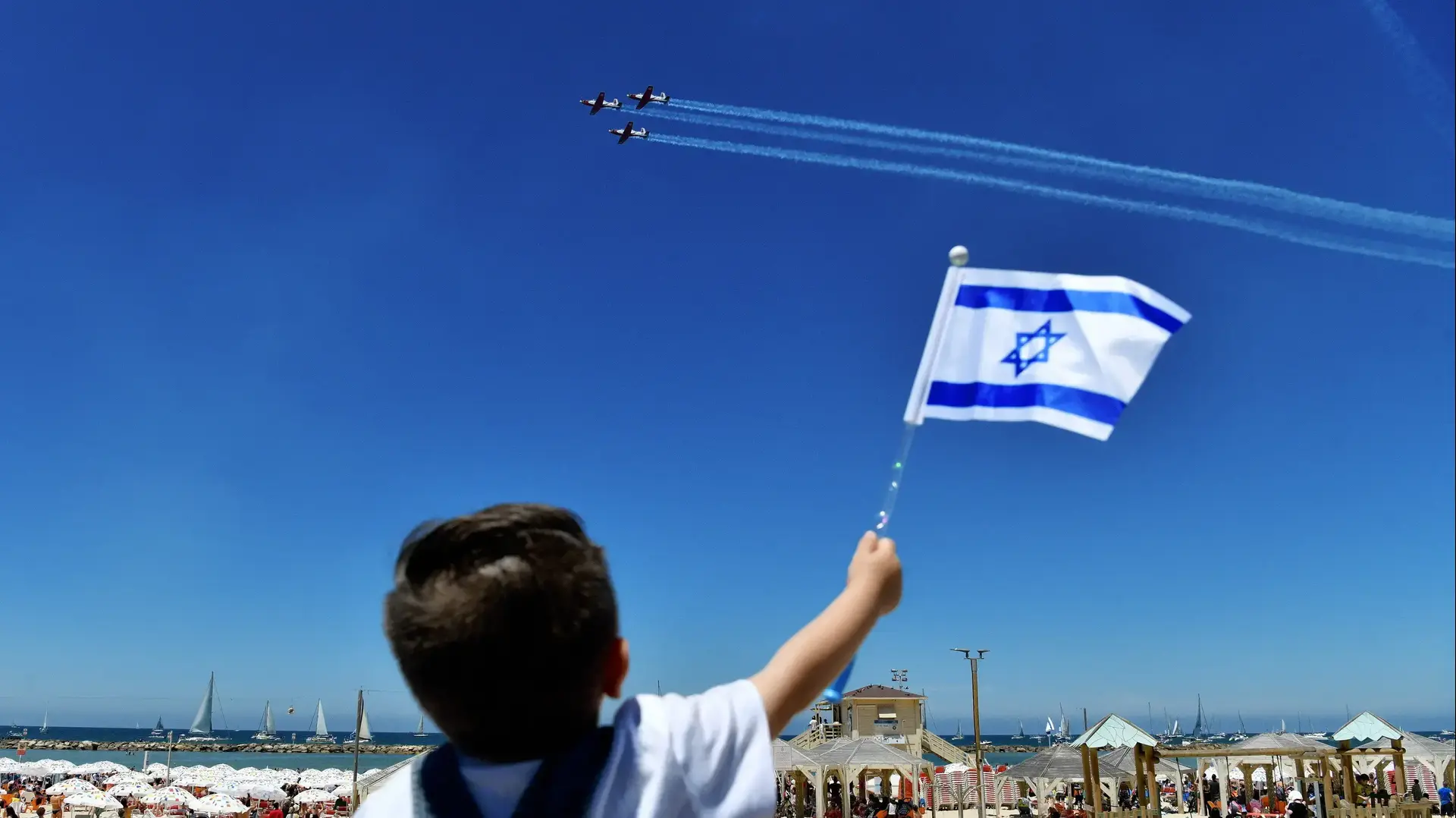 מטוס עפרוני, מטס חיל האוויר, יום העצמאות, חוף תל אביב,26 באפריל 2023
