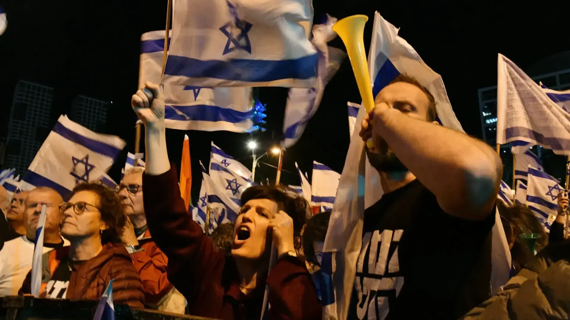 הפגנה נגד המהפכה המשפטית,תל אביב, 29 באפריל 2023 הפגנה נגד המהפכה המשפטית,תל אביב, 29 באפריל 2023