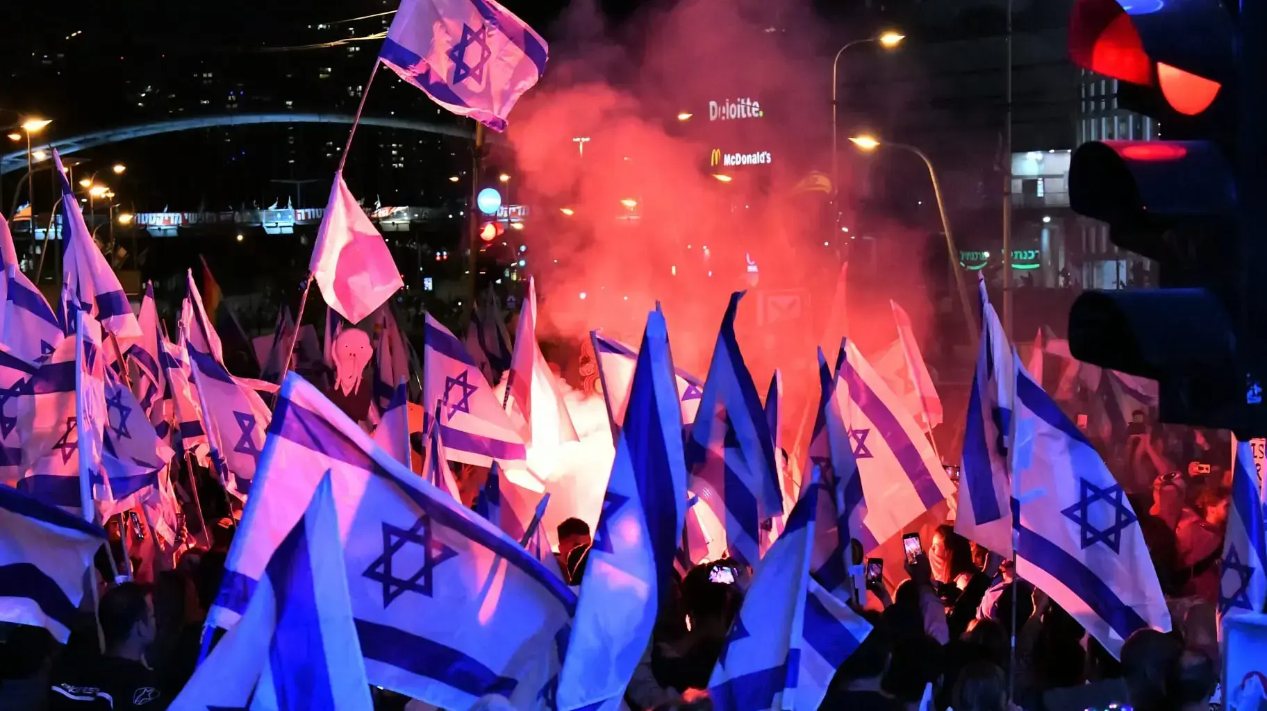 הפגנה נגד המהפכה המשפטית,תל אביב, 29 באפריל 2023 הפגנה נגד המהפכה המשפטית,תל אביב, 29 באפריל 2023
