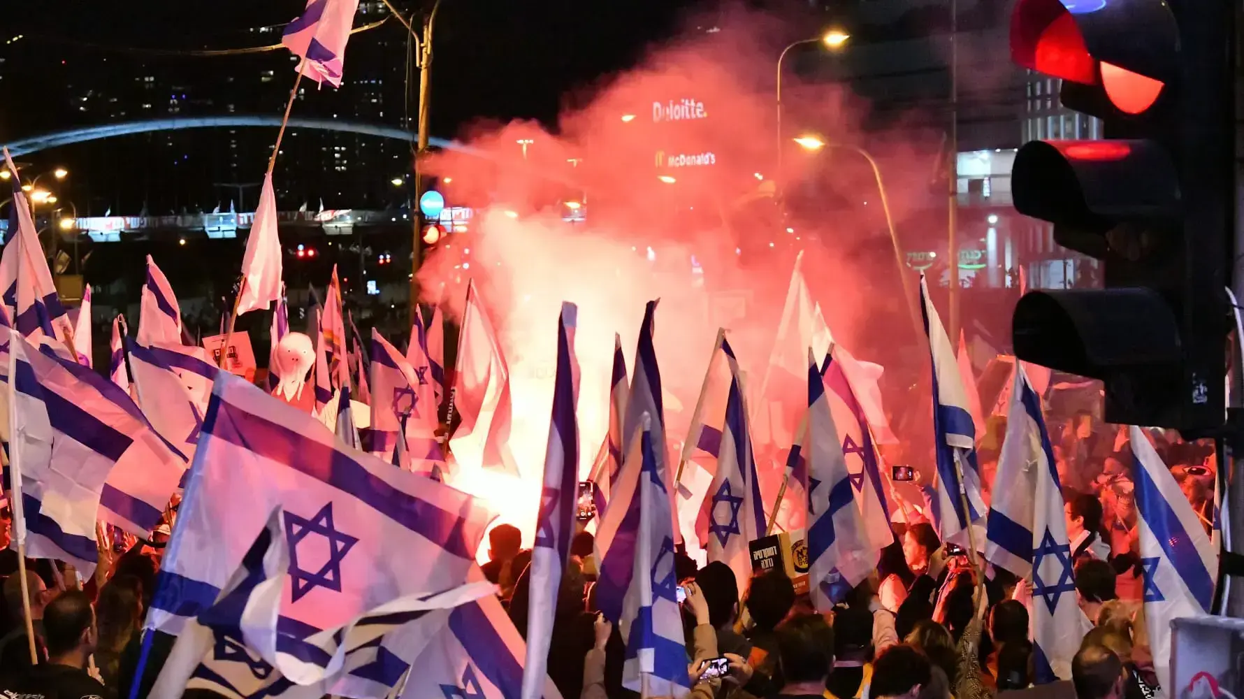 הפגנה נגד המהפכה המשפטית,תל אביב, 29 באפריל 2023 הפגנה נגד המהפכה המשפטית,תל אביב, 29 באפריל 2023