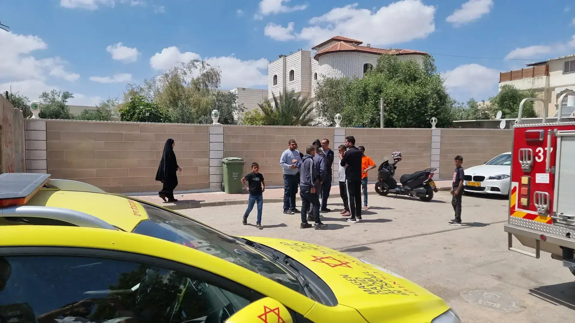 שני ילדים בני שנתיים ו-4 נפצעו קשה בשריפה בבית בתל שבע בנגב. 30 באפריל 2023
