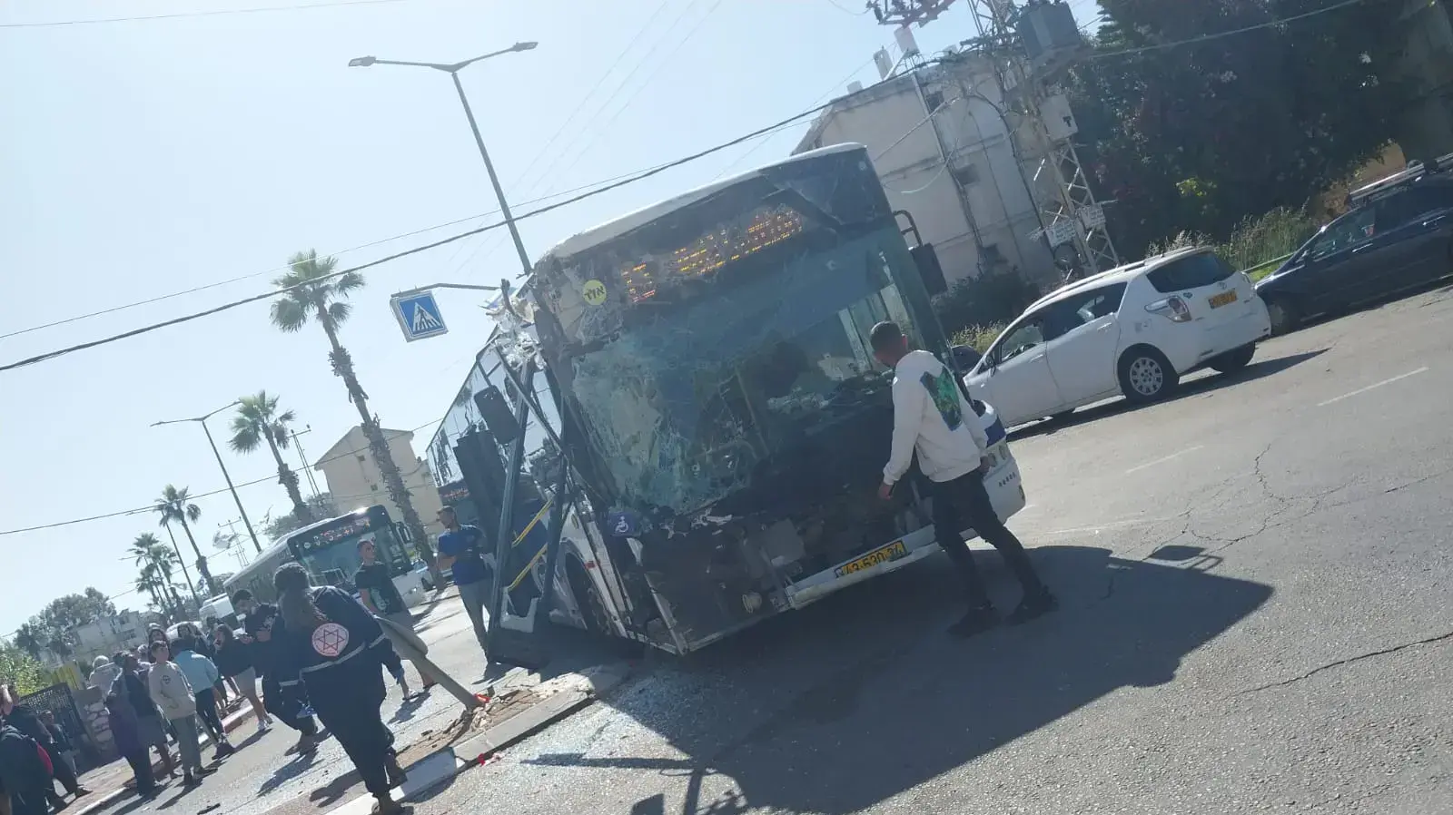 אוטובוס באשקלון שנפגע ממשאית
30 באפריל 2023 אוטובוס באשקלון שנפגע ממשאית
30 באפריל 2023