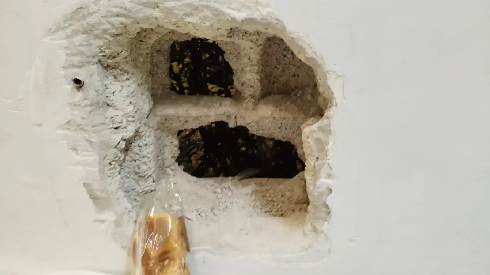 ניסיון בריחה של שלושה אזרחים זרים ממתקן מעצר של רשות ההגירה בנתב"ג
30 באפריל 2023 ניסיון בריחה של שלושה אזרחים זרים ממתקן מעצר של רשות ההגירה בנתב"ג
30 באפריל 2023