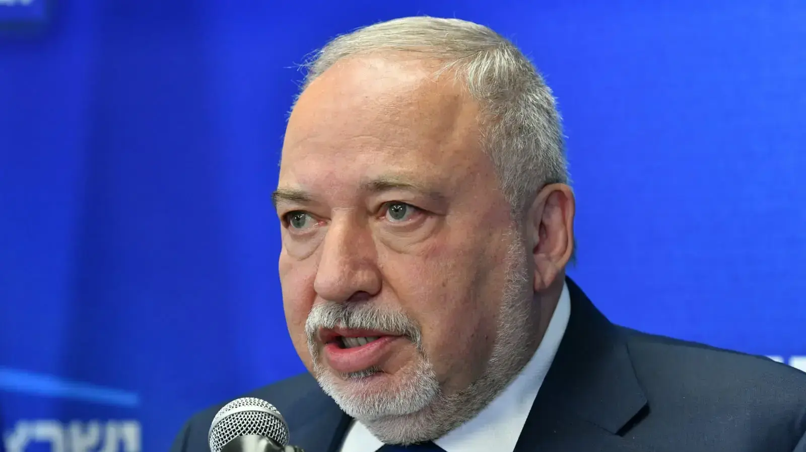 אביגדור ליברמן יו"ר ישראל ביתנו בישיבת סיעה, 1 במאי 2023 אביגדור ליברמן יו"ר ישראל ביתנו בישיבת סיעה, 1 במאי 2023