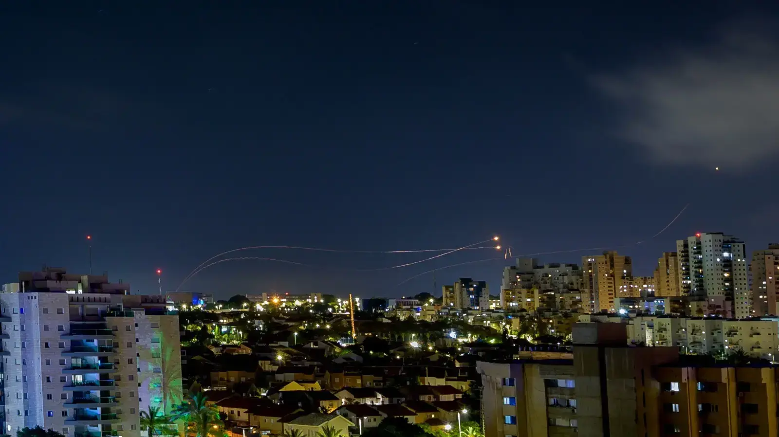 יירוטי רקטות על ידי כיפת ברזל מעל שדרות, 03 במאי 2023 יירוטי רקטות על ידי כיפת ברזל מעל שדרות, 03 במאי 2023