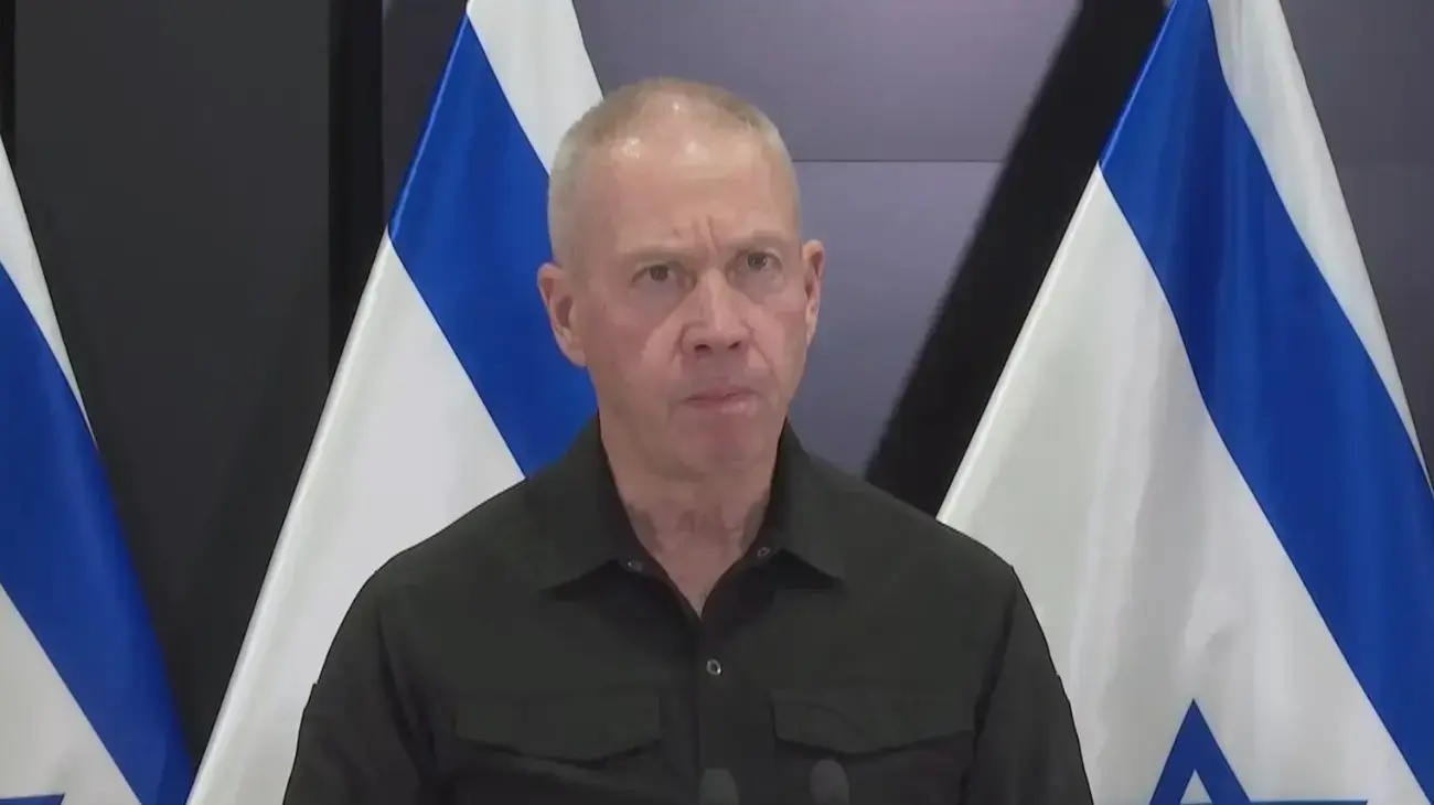 שר הביטחון יואב גלנט בהצהרה לתקשורת, בתום ועדת השרים לענייני ביטחון לאומי. 9 במאי 2023 שר הביטחון יואב גלנט בהצהרה לתקשורת, בתום ועדת השרים לענייני ביטחון לאומי. 9 במאי 2023