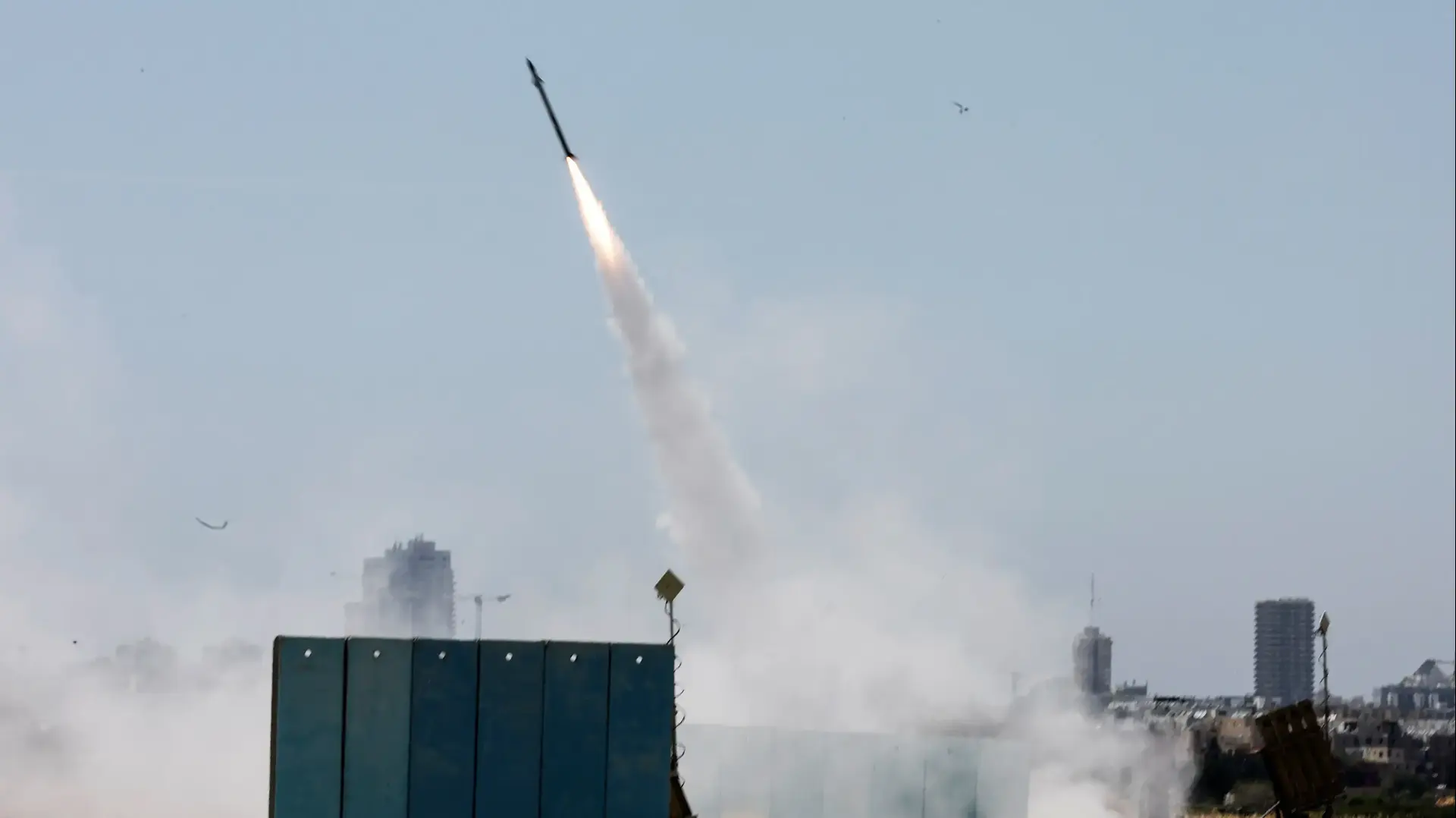 יירוט של כיפת ברזל, אשדוד, 10 במאי 2023 יירוט של כיפת ברזל, אשדוד, 10 במאי 2023